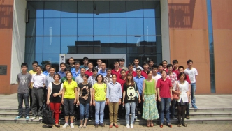 2013年，新藝組織員工電大學習